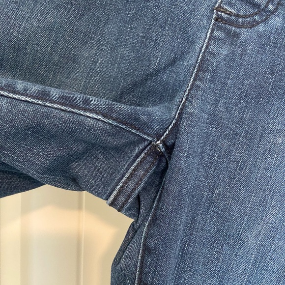 EUC LEE women’s medium wash blue denim pull on straight cut jeans size 8‎ short - Picture 3 of 8